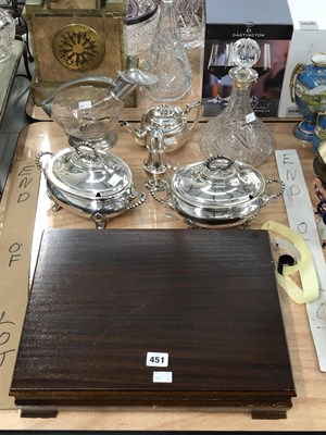 Lot 451 - A wooden canteen of electroplate cutlery, a...