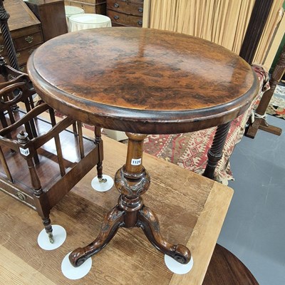 Lot 1129 - A Victorian walnut tripod table