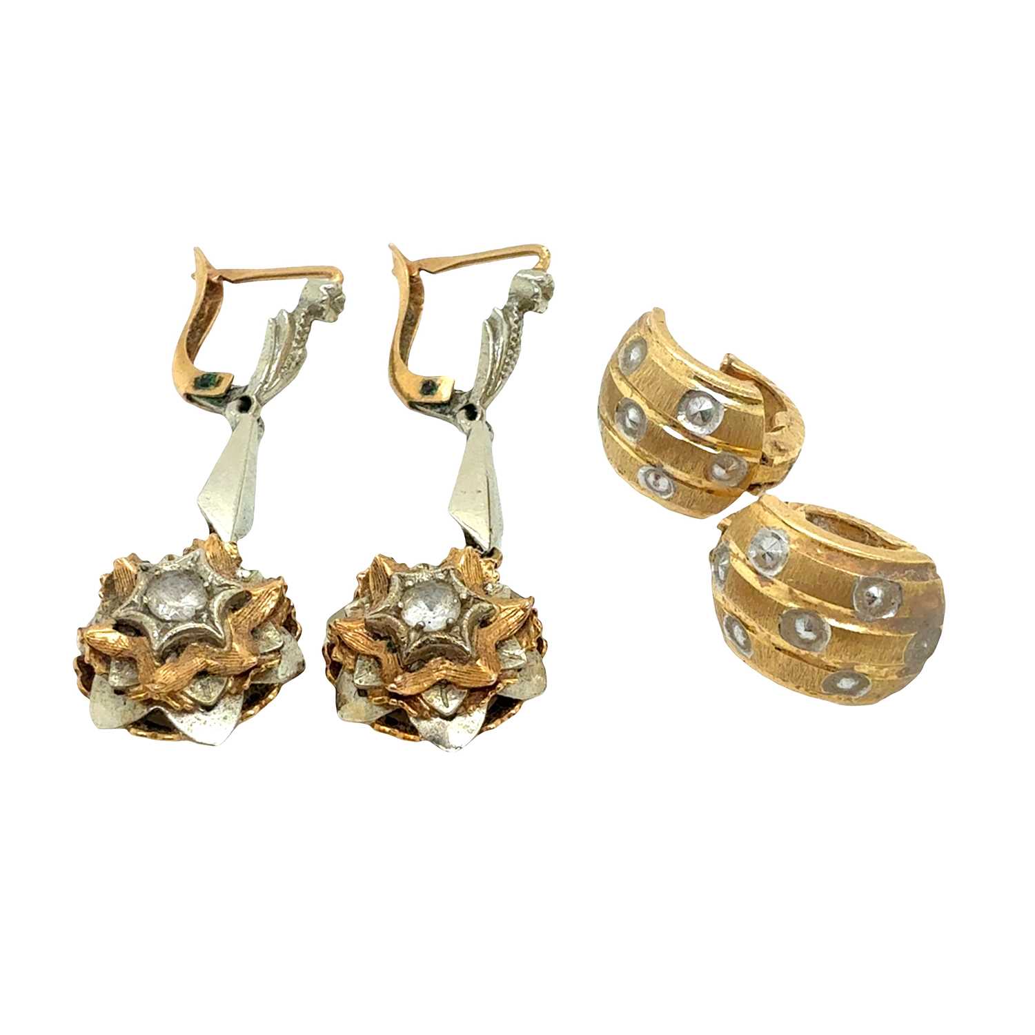 Lot 3 - A pair of gemset vintage articulated starburst...