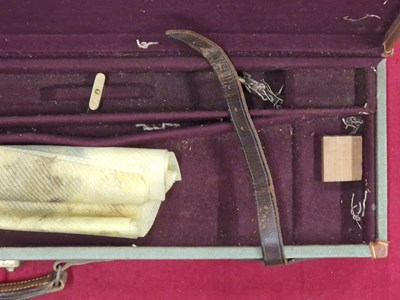 Lot 151 - A vintage Bradey canvas and leather-trimmed...