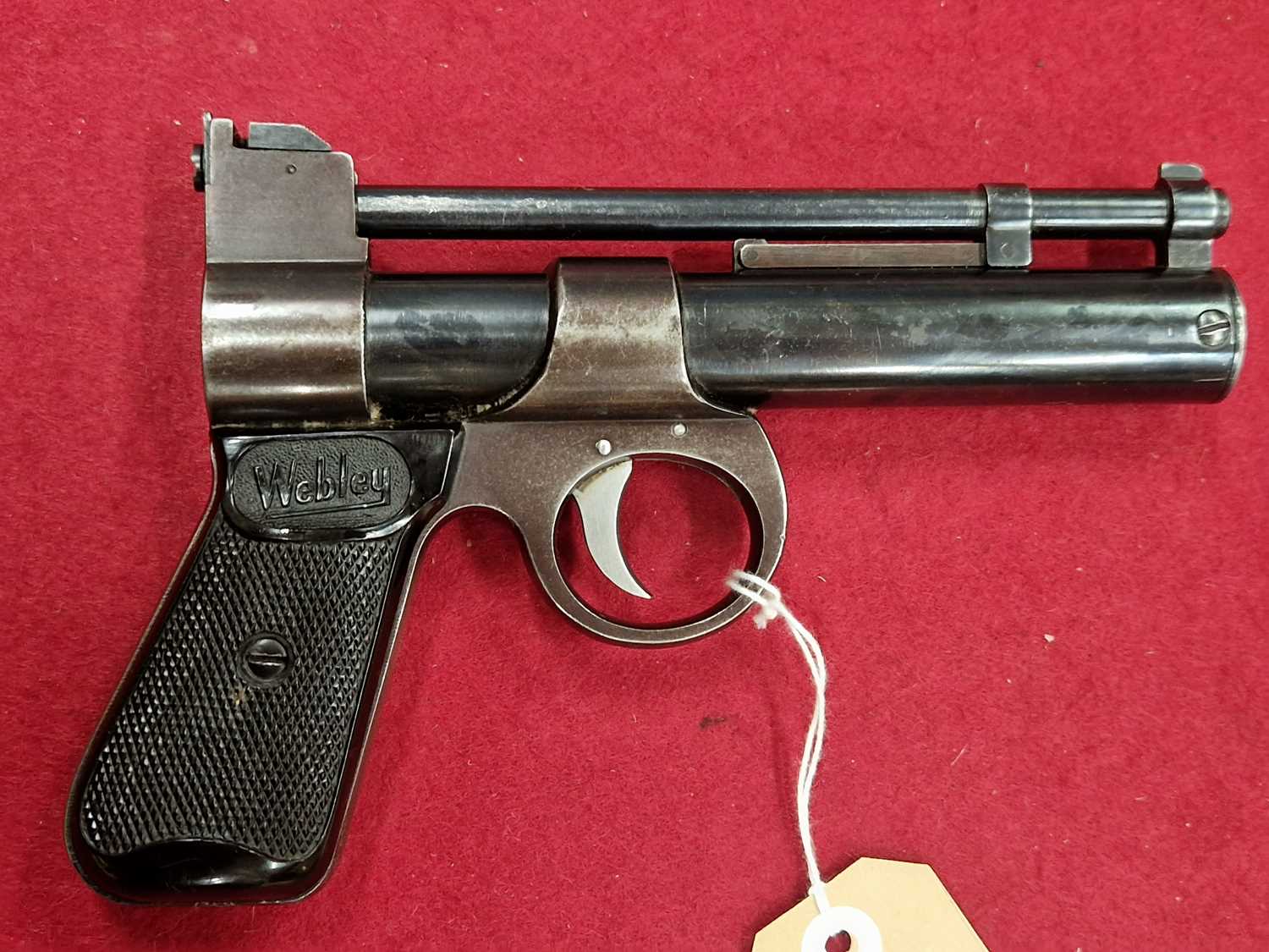 Lot 160 - Airgun.- A Webley Junior air pistol series 2...