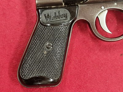 Lot 160 - Airgun.- A Webley Junior air pistol series 2...