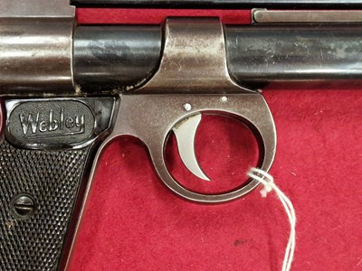 Lot 160 - Airgun.- A Webley Junior air pistol series 2...