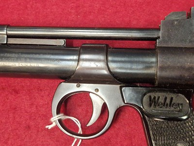 Lot 161 - Airgun.- A Webley Junior air pistol series 2...