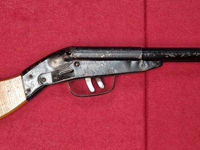 Lot 172 - Air rifle. Un-named break barrel "cork gun" or...
