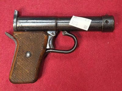 Lot 183 - Airgun.- A Tell model II air pistol.