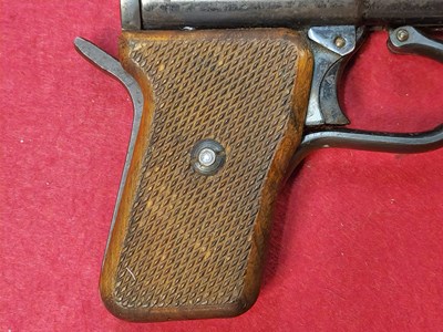 Lot 183 - Airgun.- A Tell model II air pistol.