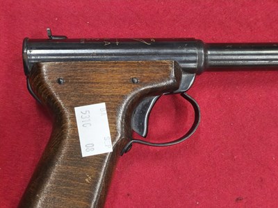 Lot 184 - Airgun.- A Diana model 2 air pistol