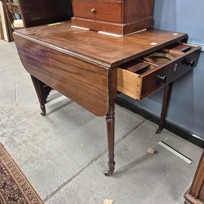Lot 611 - A 19th century mahogany pembroke table with a...