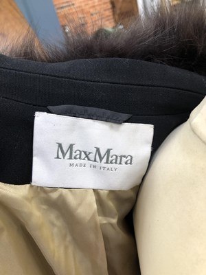 Lot 146 - Clothing - A Max Mara black jacket with a...
