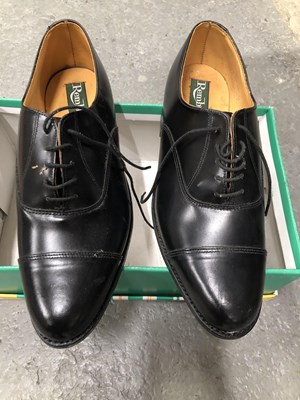 Lot 148 - Clothing - A gents Harvey Nichols wool suit,...