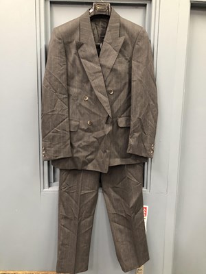 Lot 148 - Clothing - A gents Harvey Nichols wool suit,...