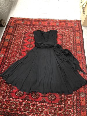 Lot 149 - Clothing - A Jaeger strapless silk black...