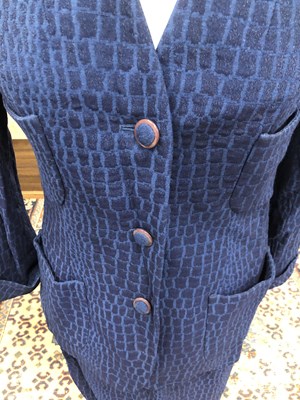 Lot 150 - A Pallo De Gerard brown and navy flocked...