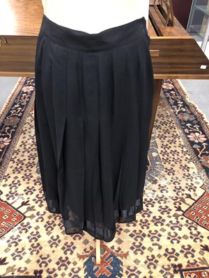 Lot 129 - Clothing - A Frank Usher silk black and white...