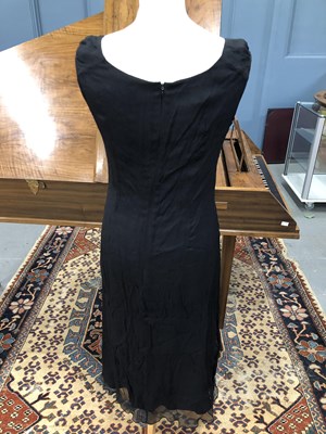 Lot 132 - Clothing - A Marilyn Anselm for Hobbs red silk...