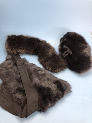 Lot 136 - A collection of fur hats, stoles, scarves, etc.