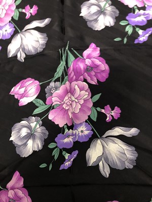 Lot 138 - Scarves- to include Aquascutum,Richard Allen,...