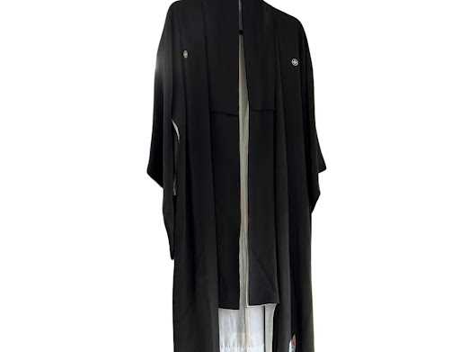 Lot 127 - A hand made Japanese style kimono, Size M...