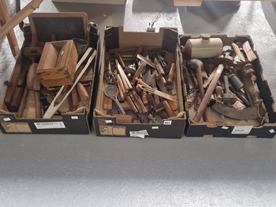 Lot 661 - A wooden shuttle, a wool winder, wash tub...