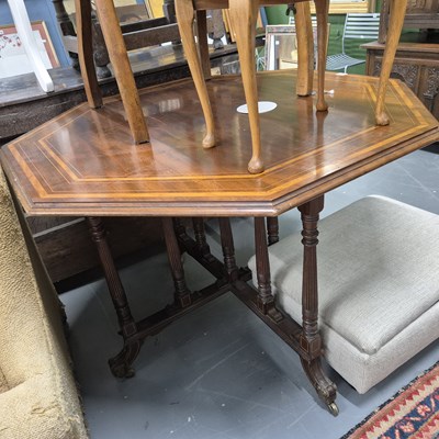 Lot 116 - A late Victorian centre table. H 77 W 104 D...