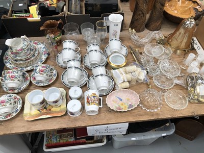 Lot 746 - A glass three branch wall light, tea wares,...