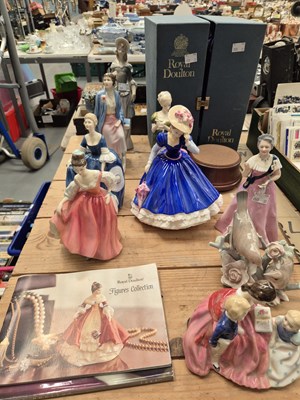 Lot 771 - Nine Royal Doulton and other figurines