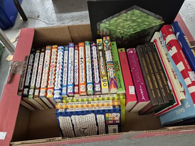Lot 773 - Books: Diary of a Wimpy Kid (18 vols) and others