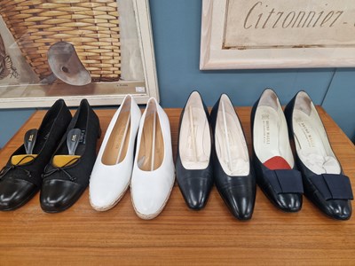 Lot 33 - Shoes - Four pairs of ladies shoes to include:...