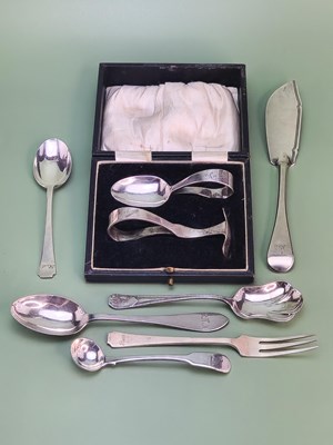 Lot 1436 - A cased silver christening spoon and pusher,...