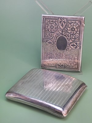 Lot 1442 - A Victorian silver card case, Hilliard &...
