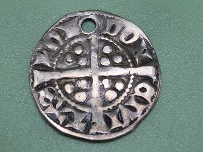 Lot 1467 - A Medieval Edward 1st silver hammered coin, Ø 2cm
