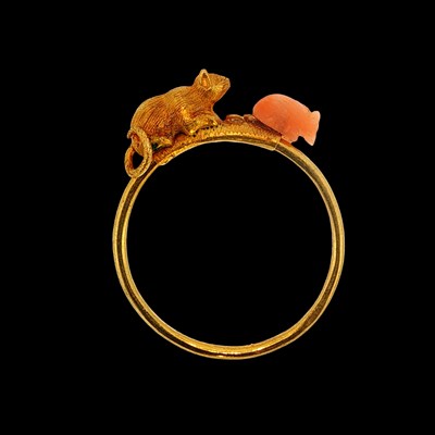 Lot 1001 - An unusual antique cat and pink coral mouse...