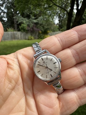 Lot 1069 - Omega Seamaster ladies' stainless steel...