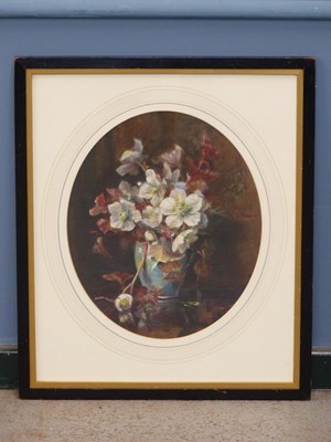 Lot 1518 - 19th century school, an oval still life of...