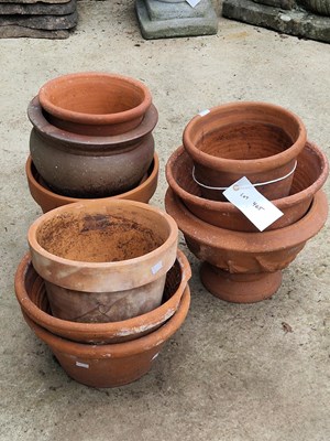 Lot 465 - A mixed variety of terracotta pots of...