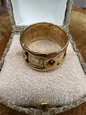 Lot 1200 - An early Victorian mourning ring, hallmarked...