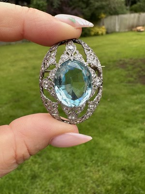 Lot 1158 - An impressive antique brooch/pendant of oval...