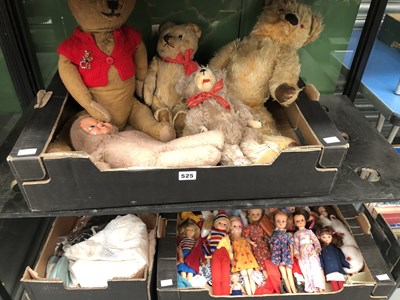 Lot 525 - A collection of teddy bears together with...