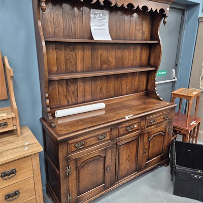 Lot 97 - A good quality bespoke Georgian style country...