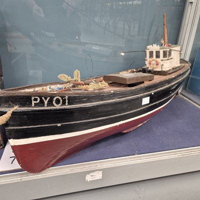 Lot 596 - A scratch-built trawler