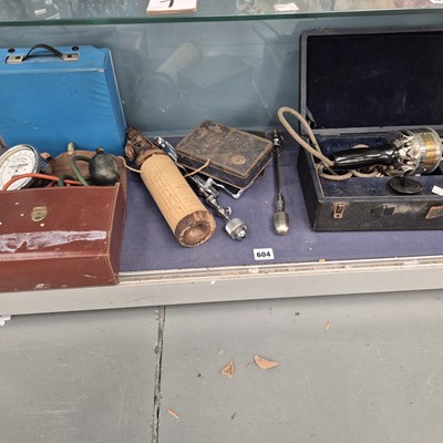 Lot 604 - A cased Hamilton Beach vibrating machine, two...