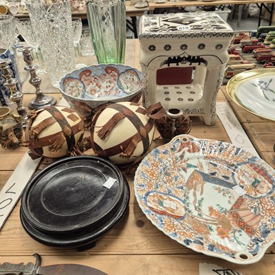 Lot 619 - A Japanese Imari fish shaped dish, an Imari...