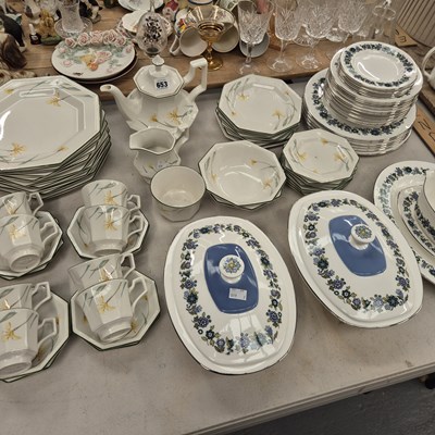 Lot 653 - Doulton 'Esprit' dinner wares together with a...