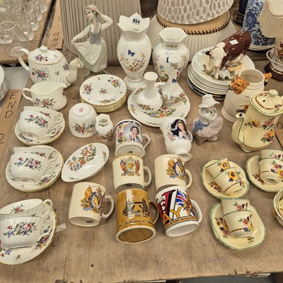 Lot 654 - Minton 'Marlow' tea wares and vases, a...