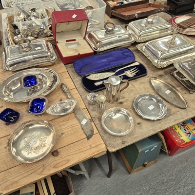 Lot 660 - Electroplate and Sheffield plate vegetable...