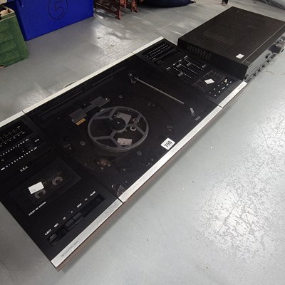 Lot 708 - A Bang & Olufsen Beocentre 2000 sound system...