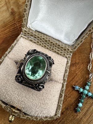 Lot 1172 - An antique silver poison ring, unhallmarked...