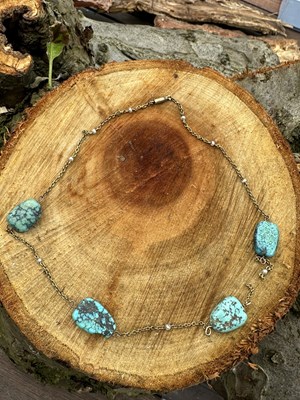 Lot 1146 - A turquoise and pearl set necklace,...