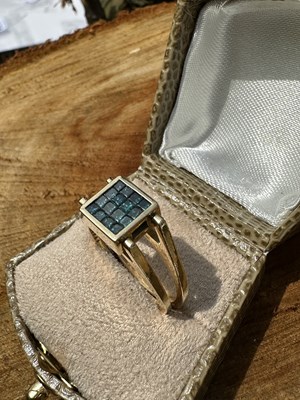Lot 1204 - A day and night reversible diamond ring,...